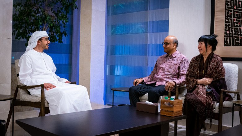 Abdullah bin Zayed, Singaporean Senior Minister discuss strengthening ties