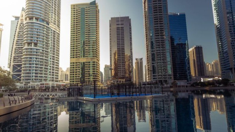BOOK A PADEL SESSION AT THESE FLOATING COURTS IN DUBAI
