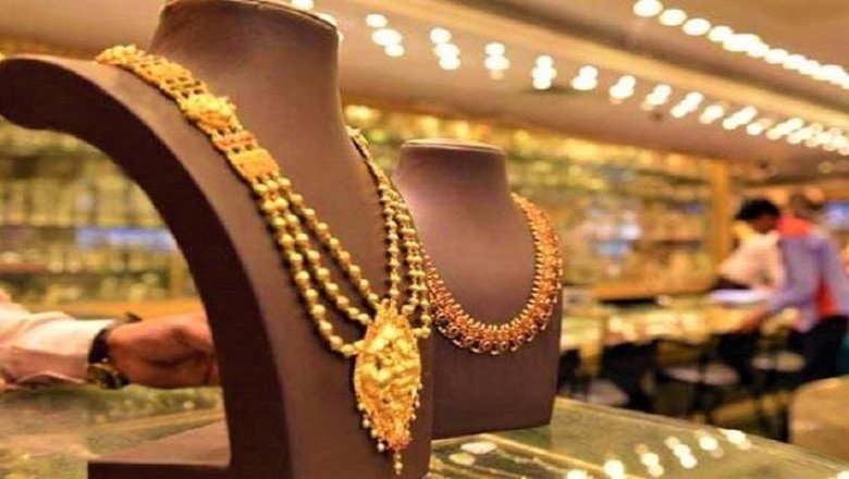 Why do Indians like to buy gold in Dubai compared to India