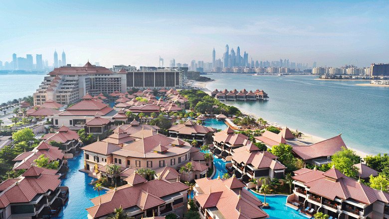 Plan a tropical summer escape at Anantara the Palm Dubai Resort