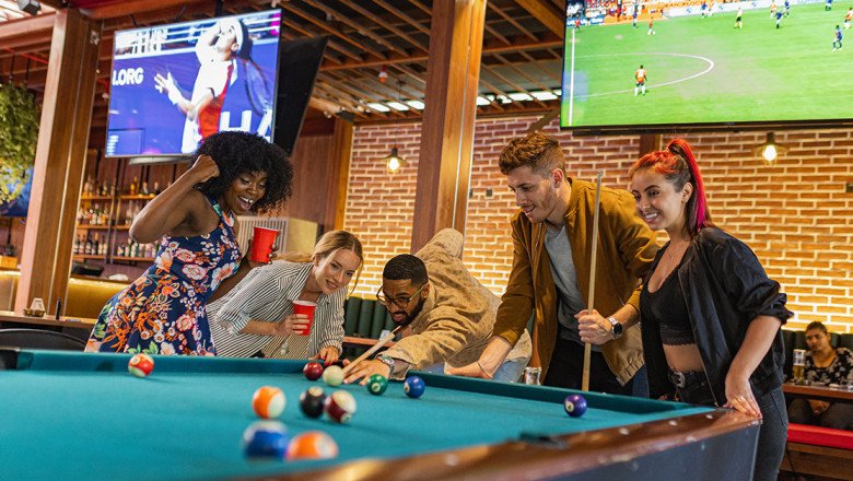 5 reasons to get together with your mates at Offside this summer