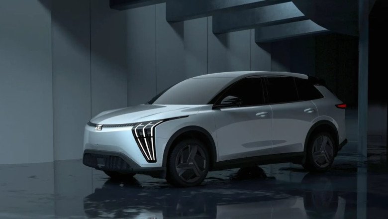 AXL Sharx-5 Luxury Electric SUV Revealed — World Premiere Takes Place In Dubai