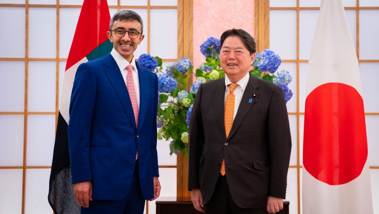 UAE Foreign Minister, Japanese counterpart discuss cooperation