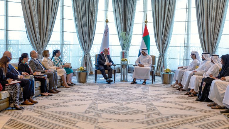 Hamdan bin Mohammed meets with President of Malta
