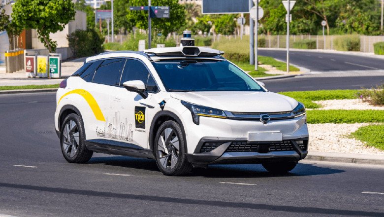 Sheikh Mohammed gives green light for trial of self-driving cars