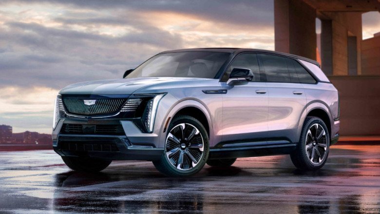 2025 Cadillac Escalade IQ Debut: 18 Feet-Long SUV With 700Km+ Range