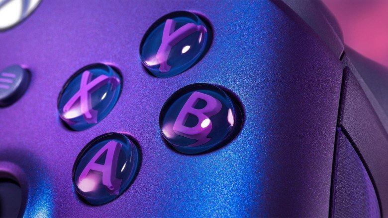 Save 30% Off the Xbox Series X Wireless Controller in Color Shifting Stellar Shift