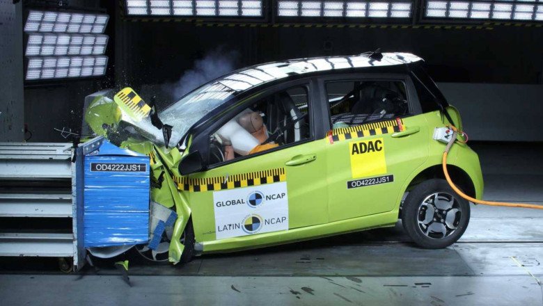 EV vs ICE In A Car Crash: Which Is Safer?