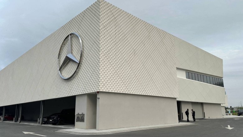 New Mercedes-Benz Brand Center In Dubai: Future Of Automotive Retail