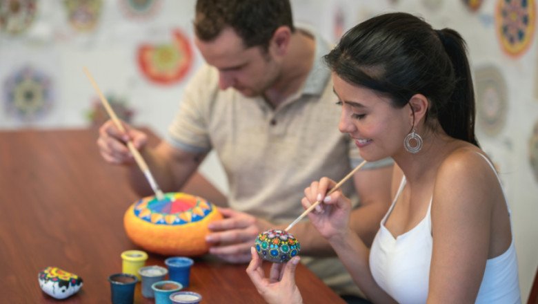 Express Your Inner Artists with These 27 Cool Couple Painting Ideas