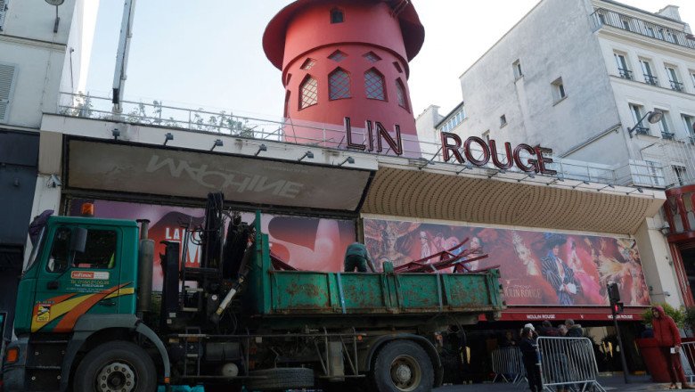 Paris’ World-Famous Cabaret Club Moulin Rouge Loses Its Windmill Sails Overnight