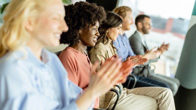 Cultivating a Culture of Gratitude: The Transformative Power of Peer Recognition
