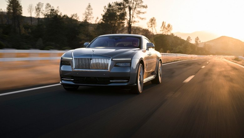 Rolls-Royce Spectre Review — Rolls-Royce’s First EV Impresses