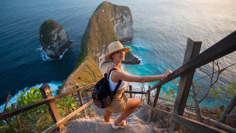 Work and Wanderlust: Digital Nomad Statistics in 2024