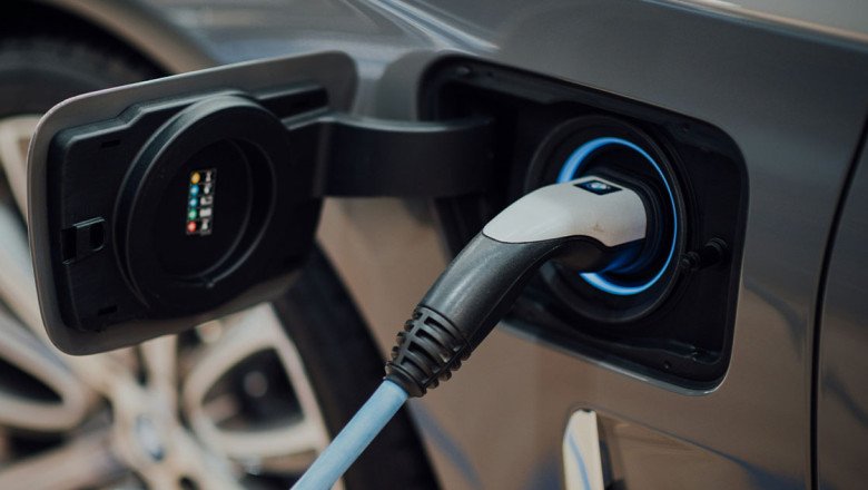 Electric Vehicles and How to Take Advantage of Current Financial Benefits