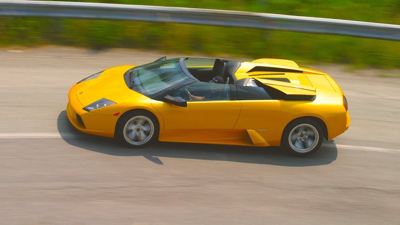 Lamborghini Murcielago Roadster Review: A Timeless & Raw V12 Supercar