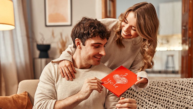 I’ve Chosen the Words for More Than 1,000 Valentine’s Day Cards: Here’s How to Find the Best One for You