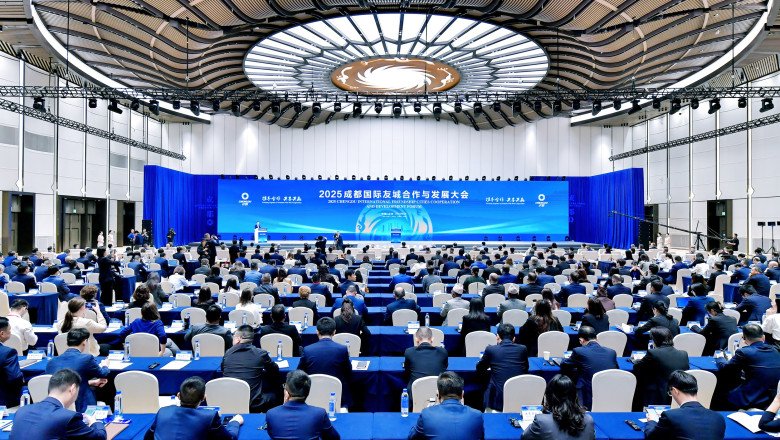 2025 Chengdu International Friendship Cities Cooperation and Development Forum Kicks Off in Chengdu