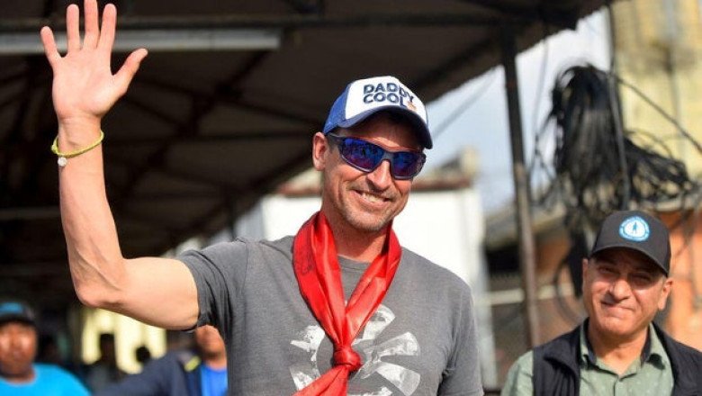 British mountaineer scales Mount Everest for record 19th time