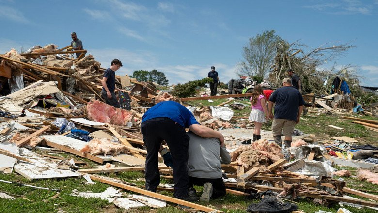 Deadly Tornadoes Rip Through Midwestern and Southern U.S.