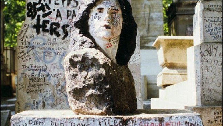 Jim Morrison bust found by chance during police search — 37 years after it was stolen from singer’s grave