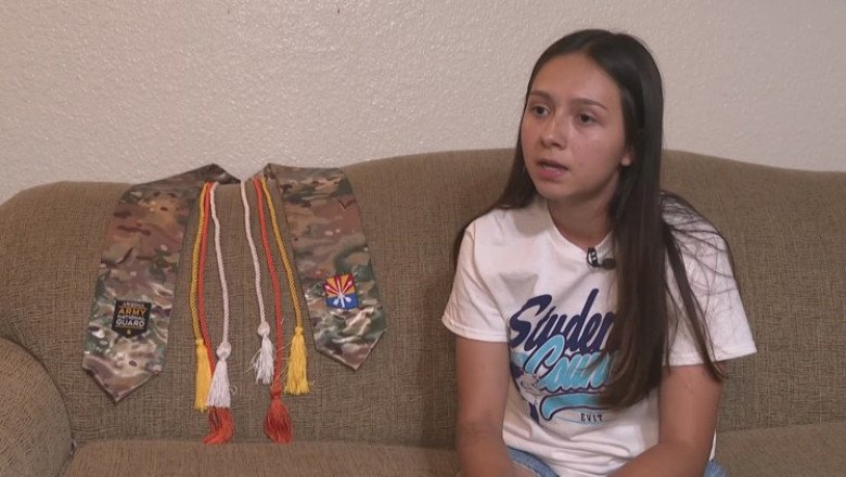 Mesa High student challenges rule barring military stoles at graduation