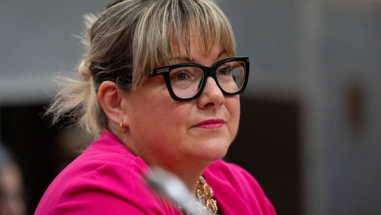 Pressure mounting on Poilievre to fire Jenni Byrne: sources