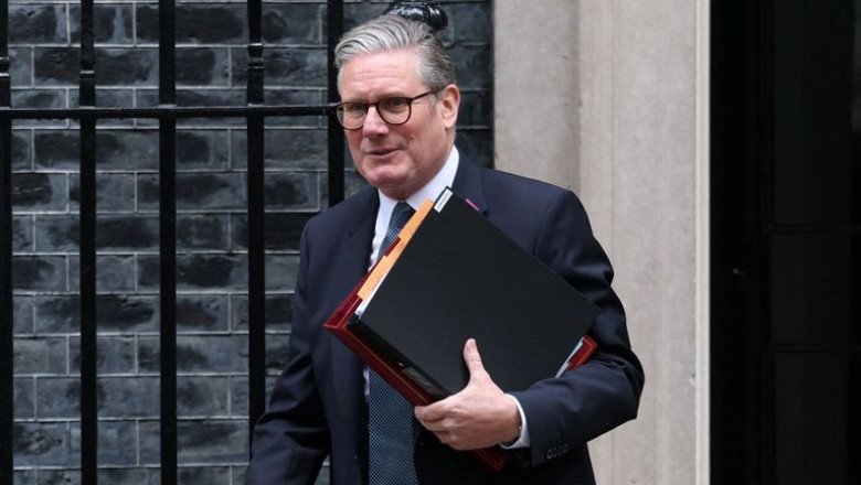 Government delays child poverty strategy – leaving tens of thousands facing hardship | Politics News