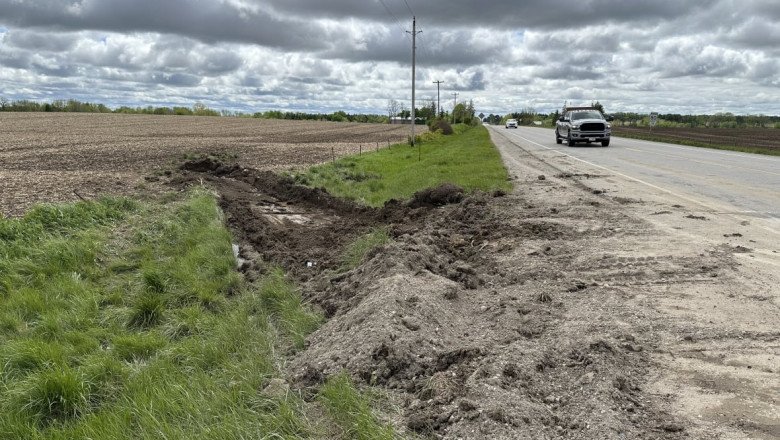 Community honours 4 Walkerton, Ont., teens and teacher killed in multi-vehicle crash
