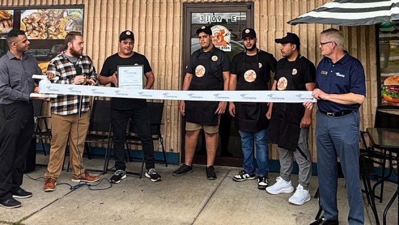 Ribbon Cutting Held for New Area Seafood Restaurant