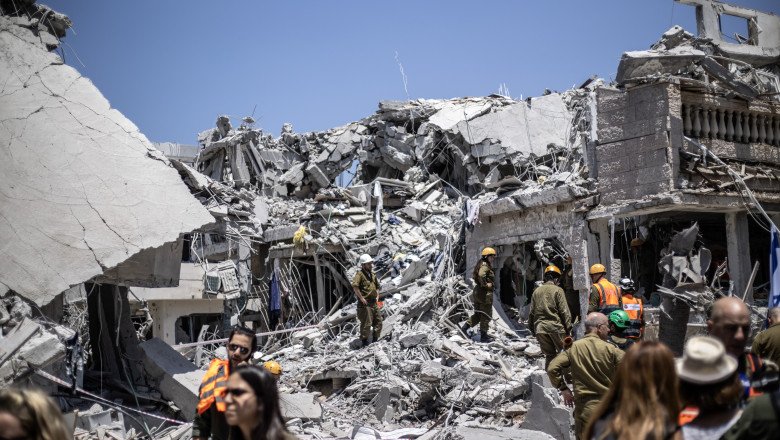 Israel Warns ‘Tehran Will Burn’ If Strikes Continue as Countries Trade Deadly Missiles