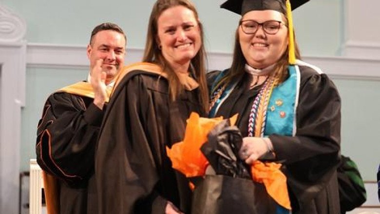 WVWC Senior Class Names Dr. Kelly Terhune as the 2025 Distinguished Faculty Member of the Year