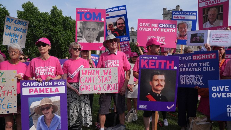 MPs back legalising assisted dying in England and Wales after historic Commons vote | Politics News