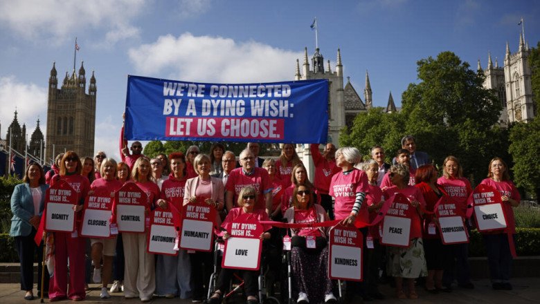 UK MPs vote in favour of legalising assisted dying in historic step