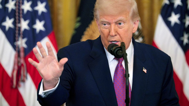 Trump Warns Israel ‘Do Not Drop Those Bombs’ as Iran Cease-Fire Hangs in the Balance