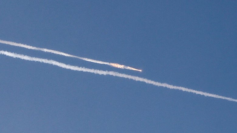 Uncertainty shrouds Israel-Iran ceasefire as attacks persist after Trump announcement