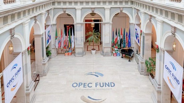OPEC+ to Weigh Next Output Move in Weekend Talks