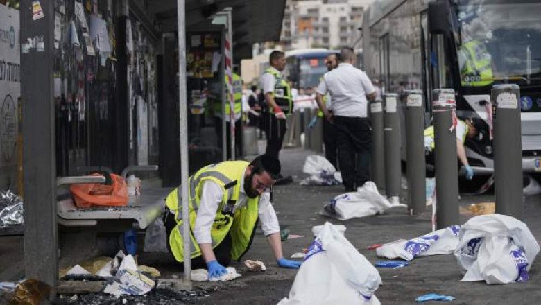 6 killed in Jerusalem after Palestinian gunmen opened fire, Israeli officials say