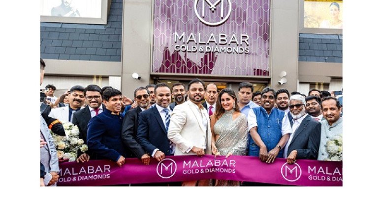 Kareena Kapoor Khan Launches 2 Flagship Showrooms of Malabar Gold & Diamonds in UK at Birmingham & Southall