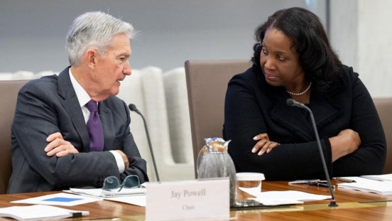 Trump asks Supreme Court to allow him to fire Lisa Cook from Fed Board of Governors