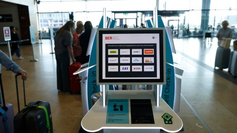 Cyberattack disrupts systems, causes delays at major European airports