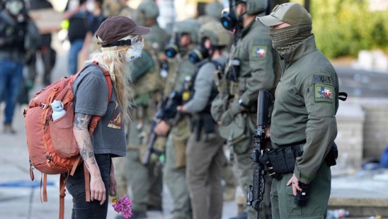 Trump says he plans to send troops to Portland, Oregon to handle “domestic terrorists”